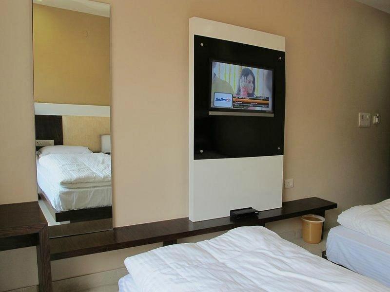 Raj Mahal Inn New Delhi Exterior photo